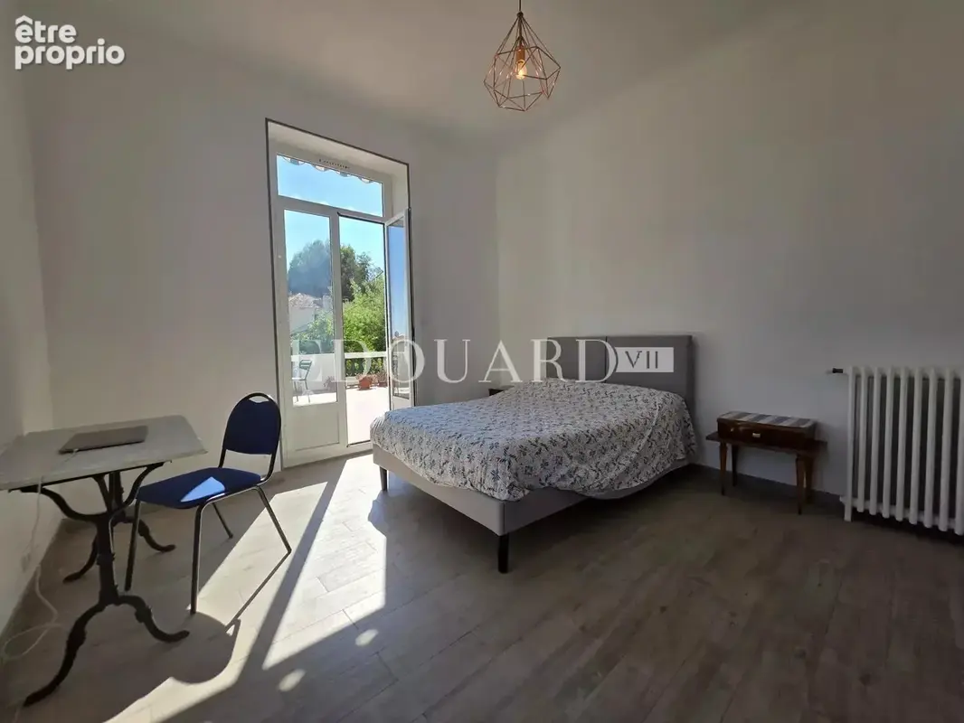 En exclusivité trois pièces à vendre avec splendide terrasse et agréable vue panoramique jusqu’à la mer - photo 13