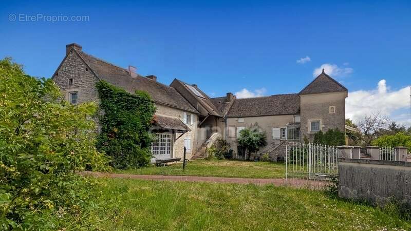 Maison à FONTAINES