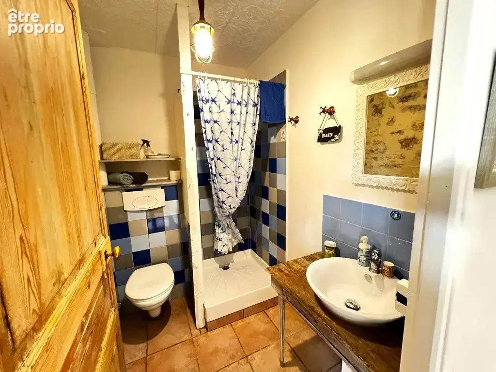 Saint-Cirq-Lapopie: Opportunité d'Investissement clé en main, 5 chambres d'hôtes, une maison d'amis, une salle de réception et p - photo 13