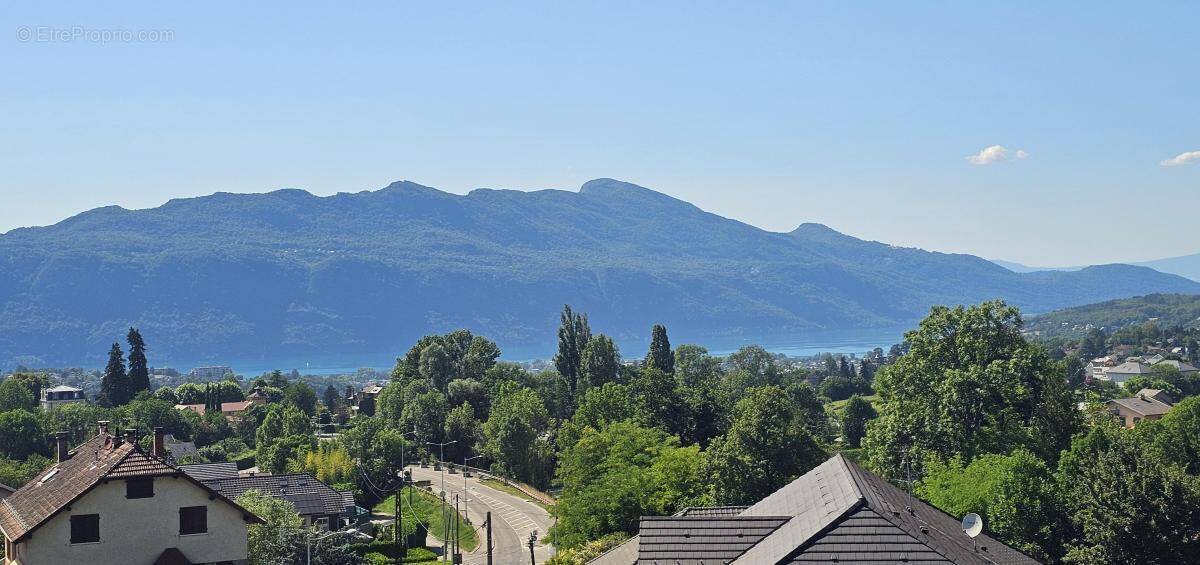 Appartement à MOUXY