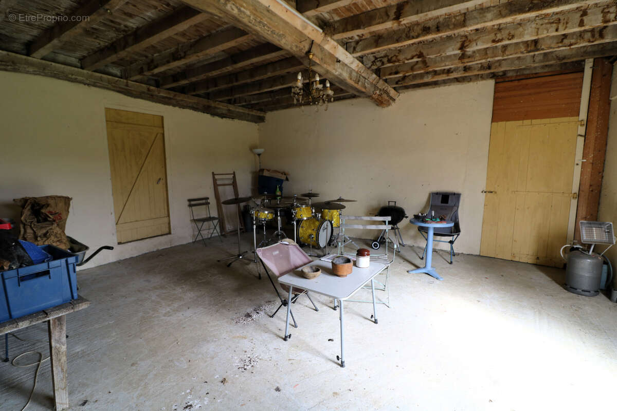 Maison à MONLEON-MAGNOAC