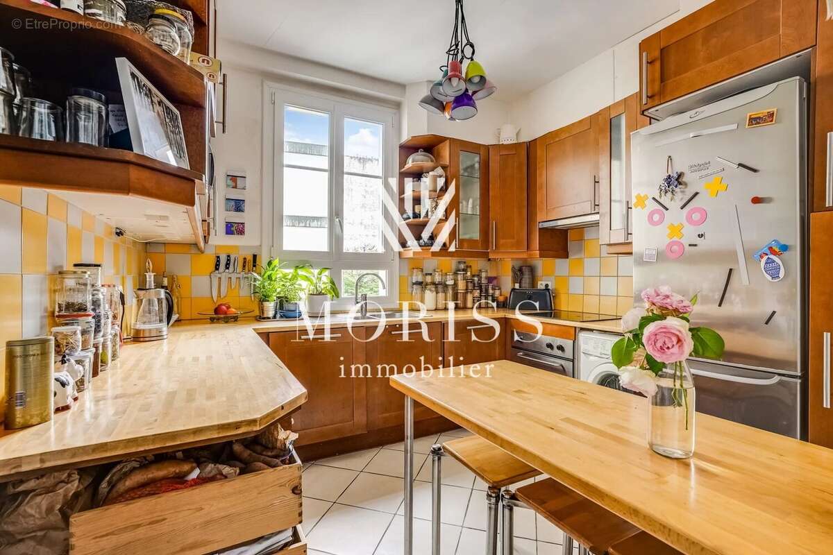 Appartement à PARIS-17E
