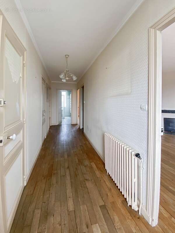 Dpt d la Vienne (86) A vendre Maison de ville type 5 à Châtellerault (86) - photo 7