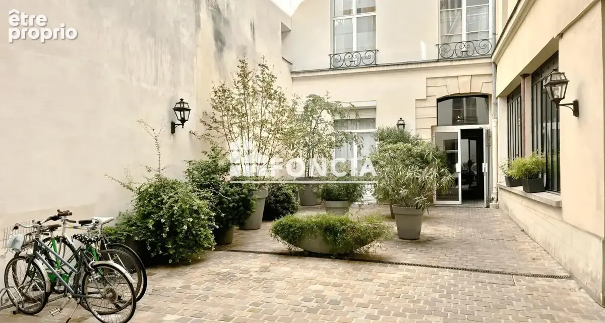 Paris ii - greneta / quartier montorgueil – 3p traversants avec superbe hauteur sous plafond - photo 7