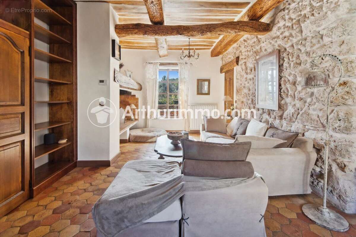 Maison à LE CANNET-DES-MAURES