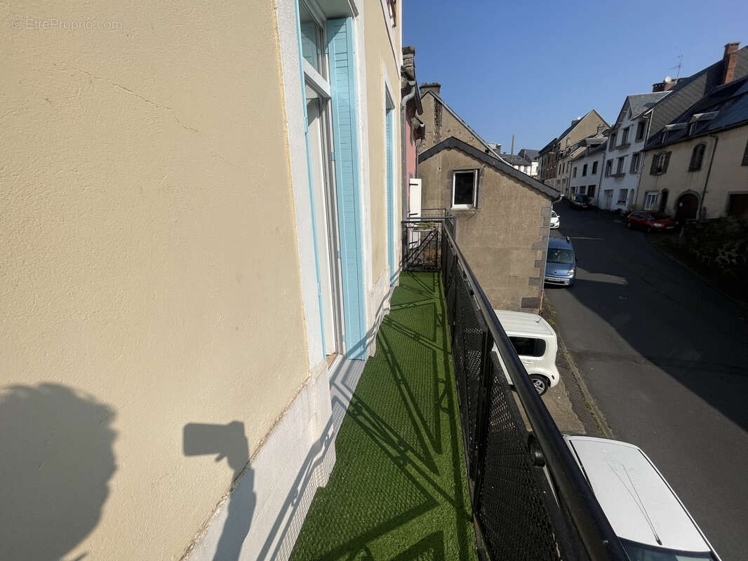 Appartement à ROCHEFORT-MONTAGNE