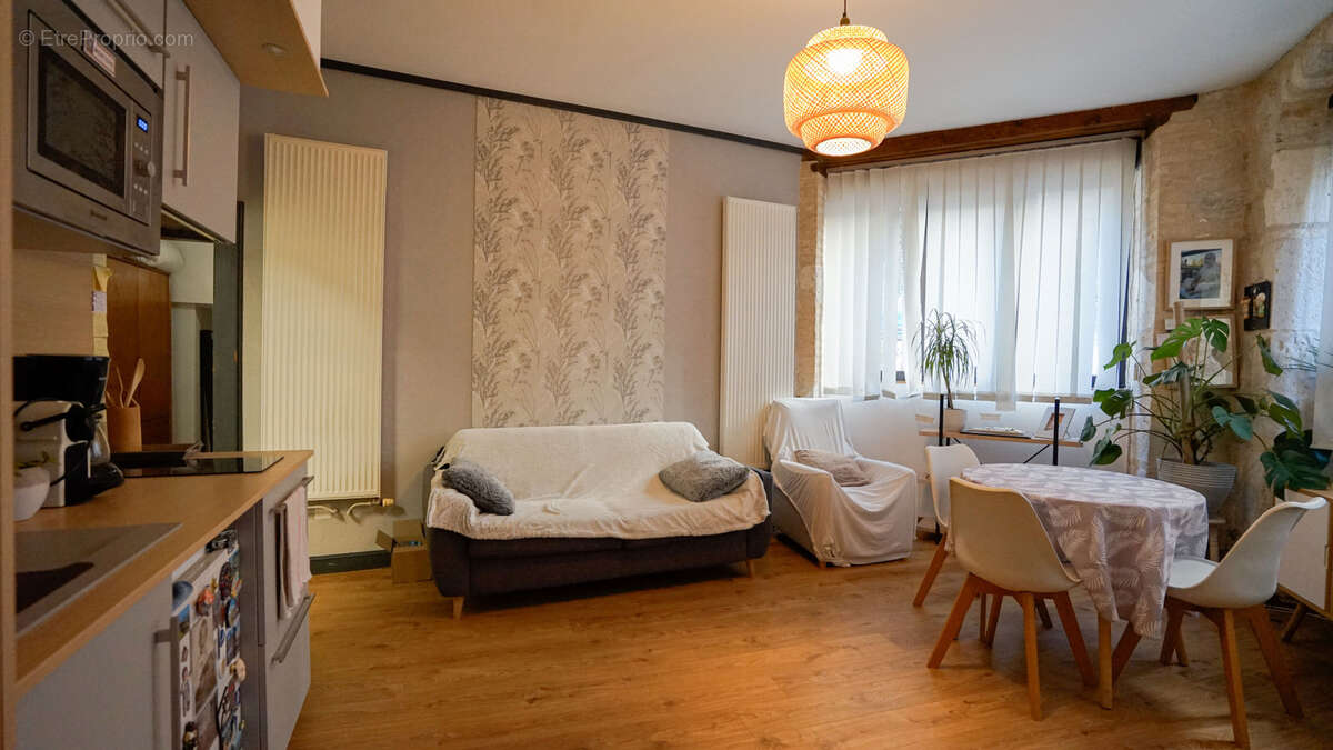 Maison à BAGAT-EN-QUERCY