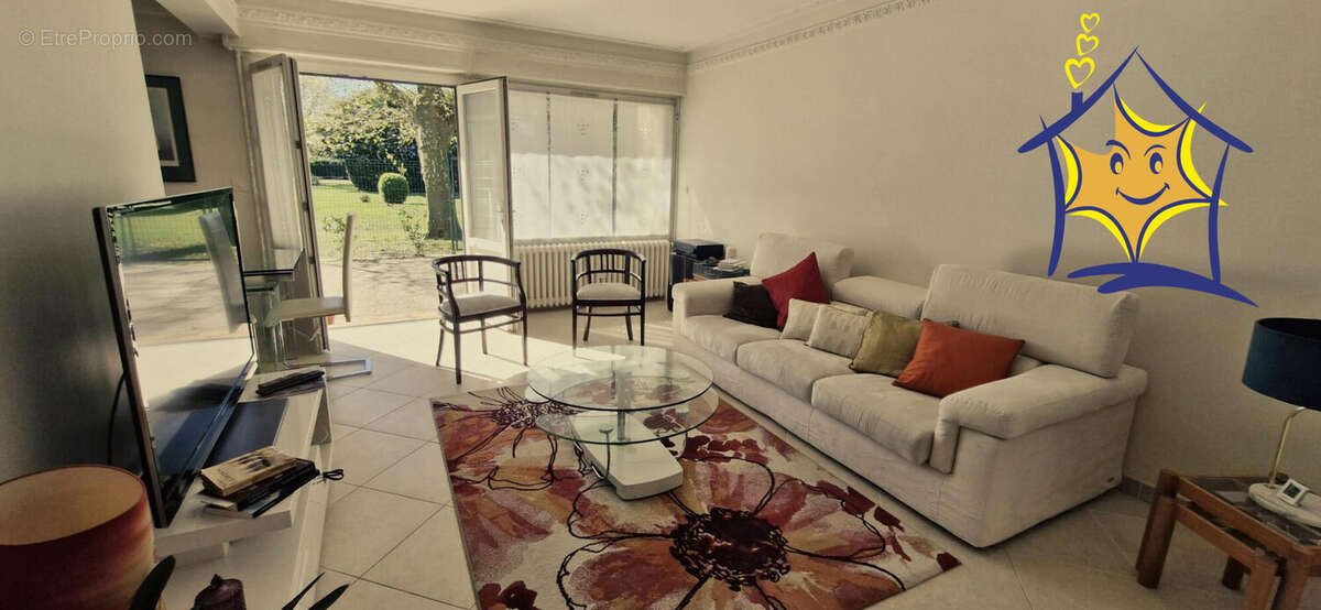 Maison à SAINTE-GENEVIEVE-DES-BOIS