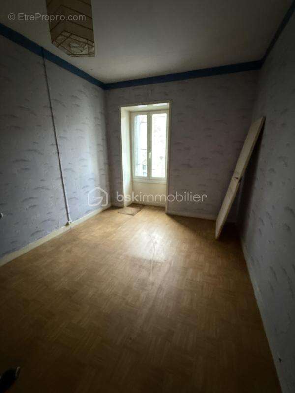 Maison de bourg à rénover - photo 9