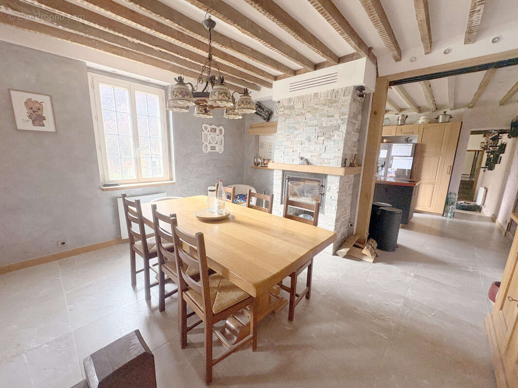 Maison à SAINTE-GENEVIEVE