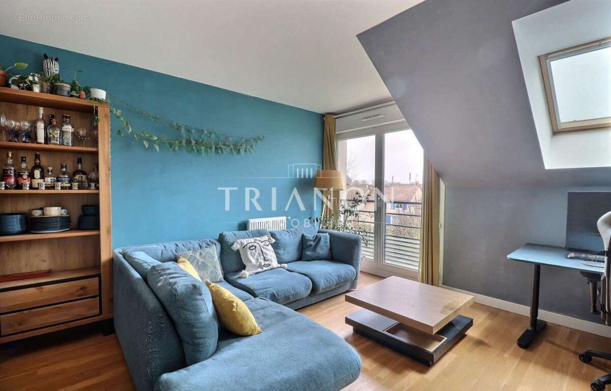 Appartement à NEAUPHLE-LE-CHATEAU