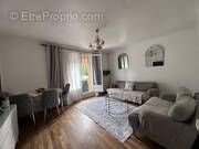 Appartement à VILLETANEUSE