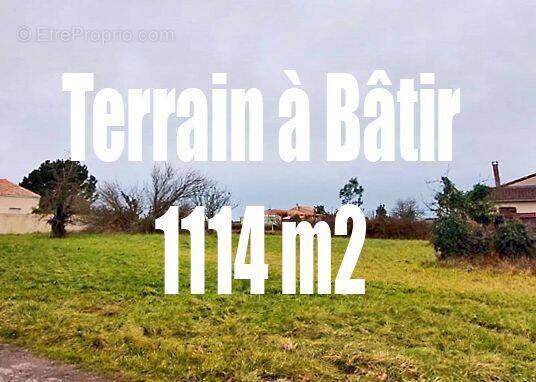 Terrain à MEDIS