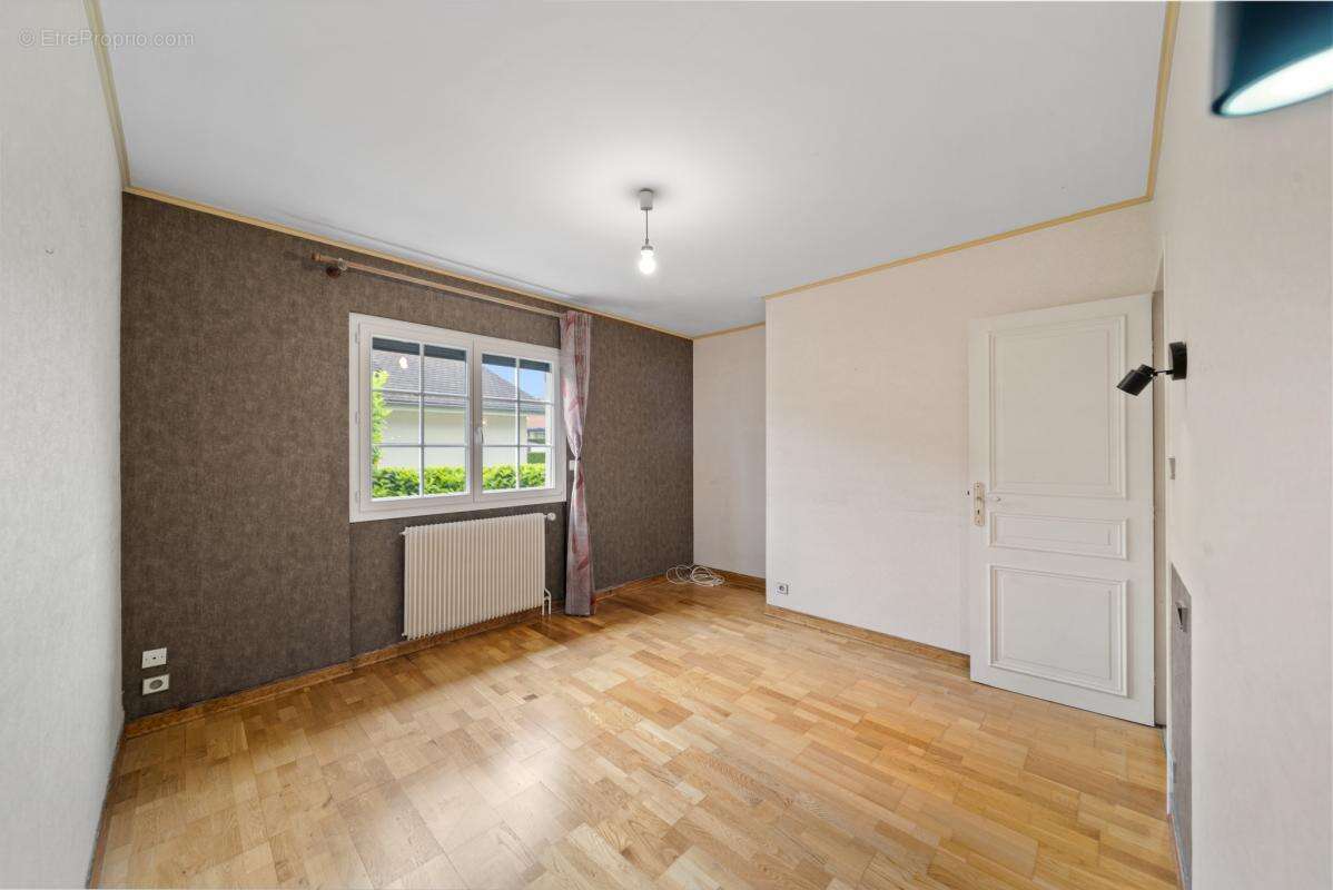 Maison à VAROIS-ET-CHAIGNOT