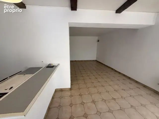 Maison de ville T2 avec dépendances, terrasse et parking   Allauch Village - photo 9