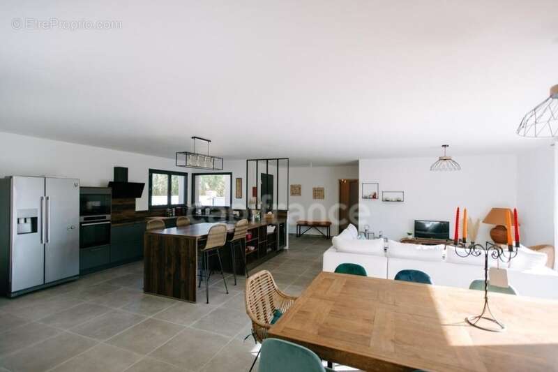 Appartement à NAVES-PARMELAN