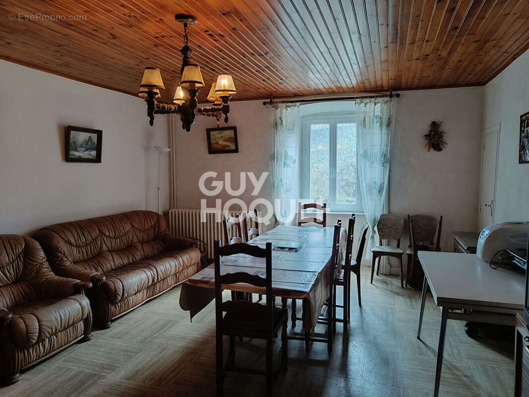 Maison à NOIRETABLE