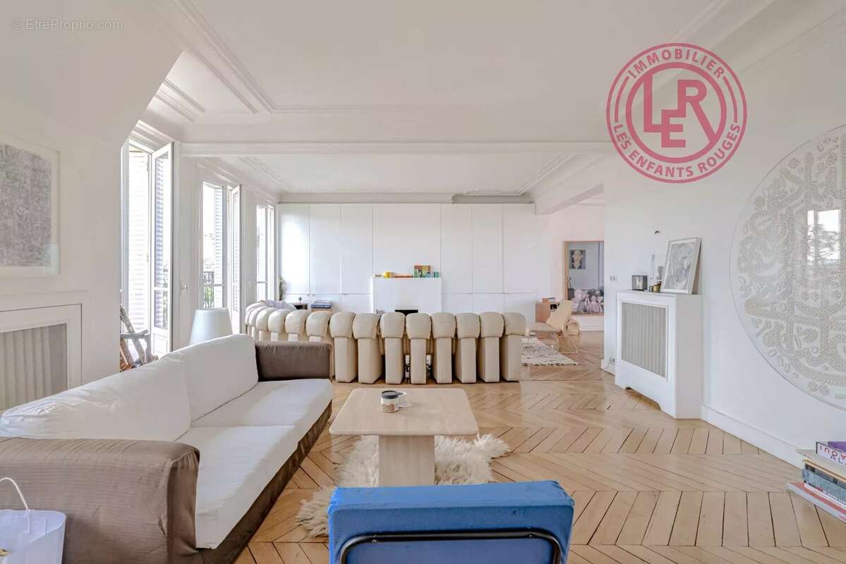 Appartement à PARIS-3E