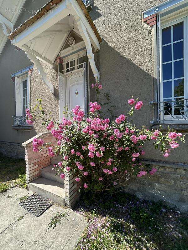 Maison de caractère avec jardin arboré – Un véritable coup de cœur aux portes de Fontainebleau et Moret sur Loing - photo 5