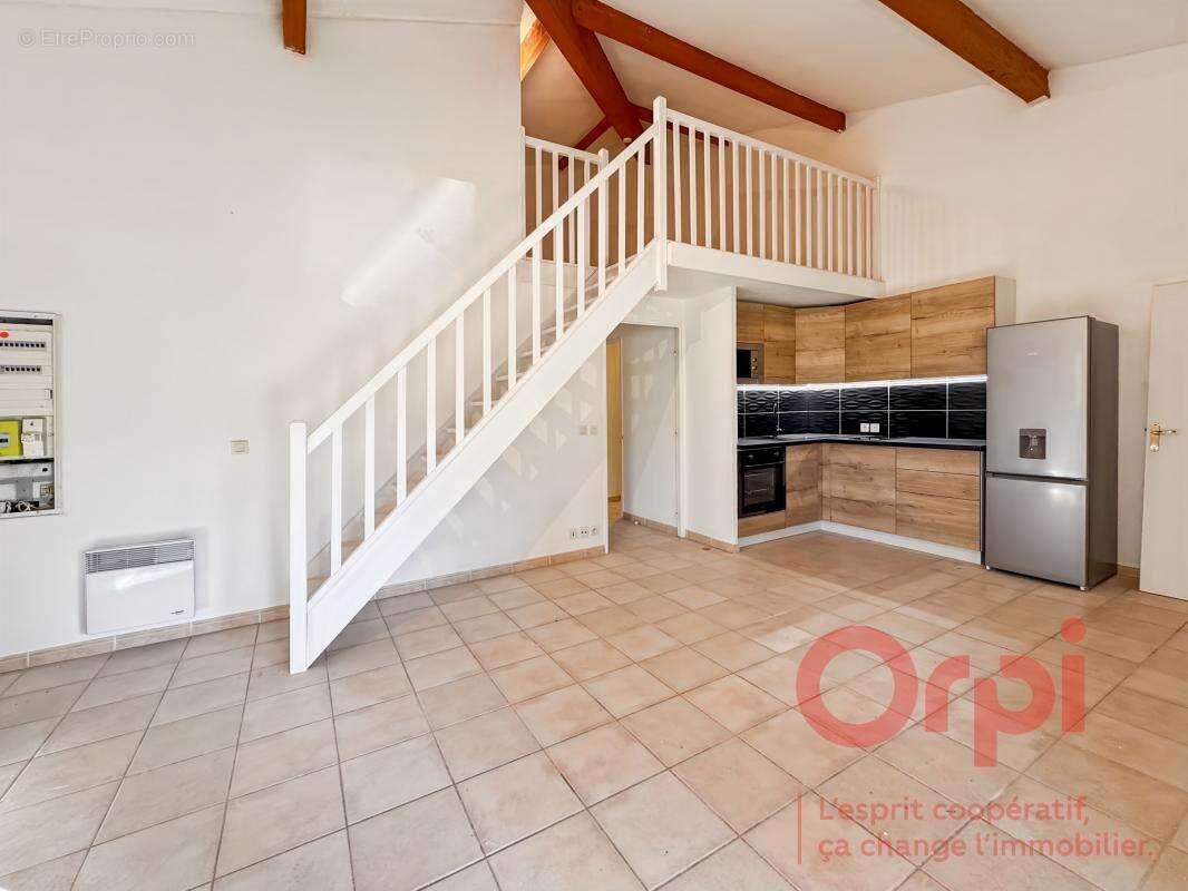 Maison à ROQUEBRUNE-SUR-ARGENS