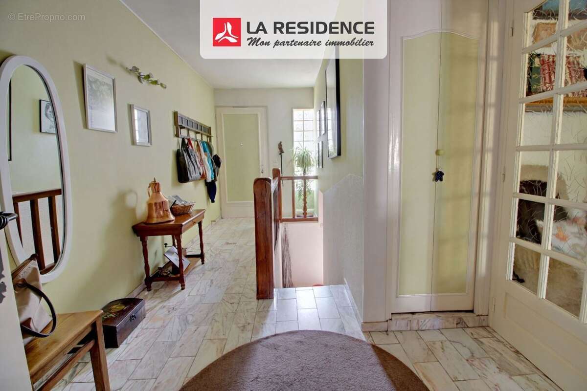 Maison 95 m² à Conflans-Sainte-Honorine  - photo 7