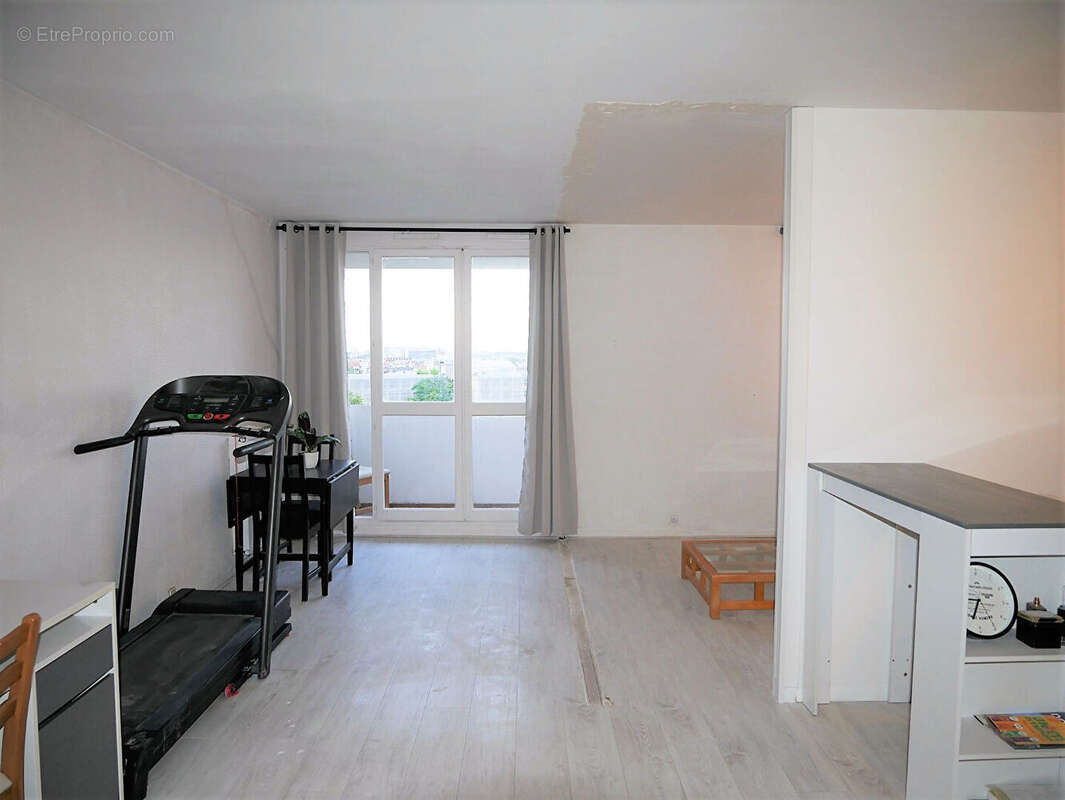 Appartement à L'ILE-SAINT-DENIS
