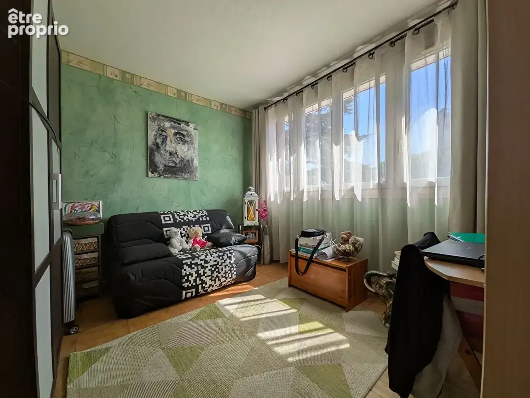 Appartement lumineux avec balcon, cave et parking  Résidence verdoyante - photo 8