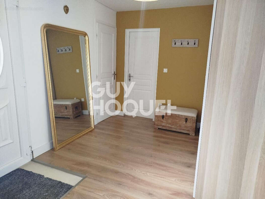 Maison à DOUCHY-LES-MINES