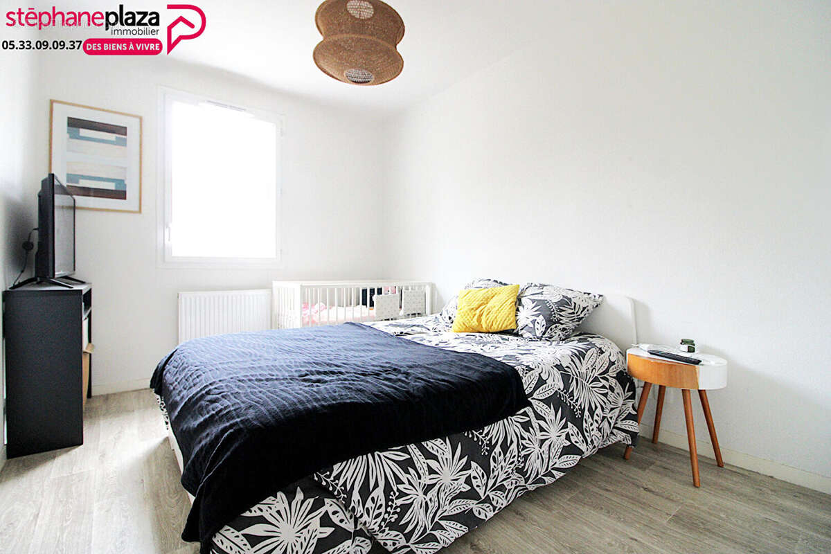 Appartement à PAREMPUYRE