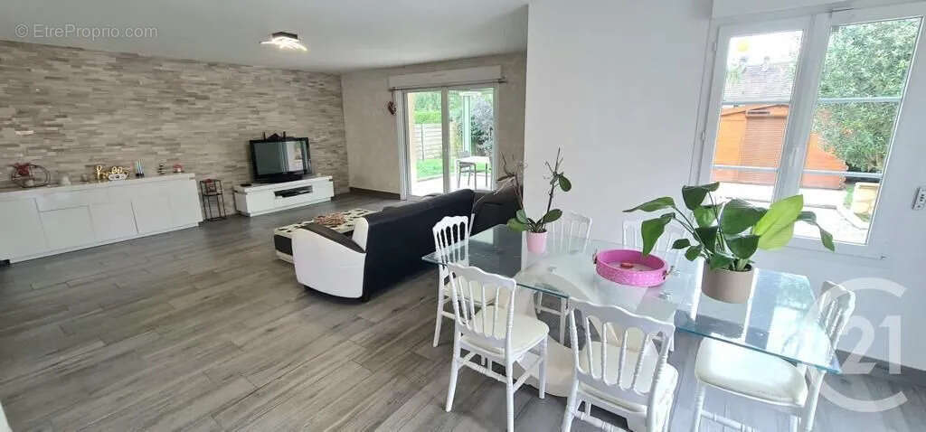 Maison à FLEURY