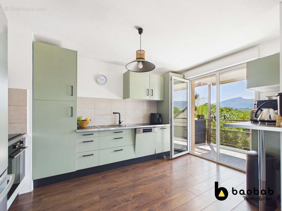 Appartement 82 m² à Chambery  - photo 4
