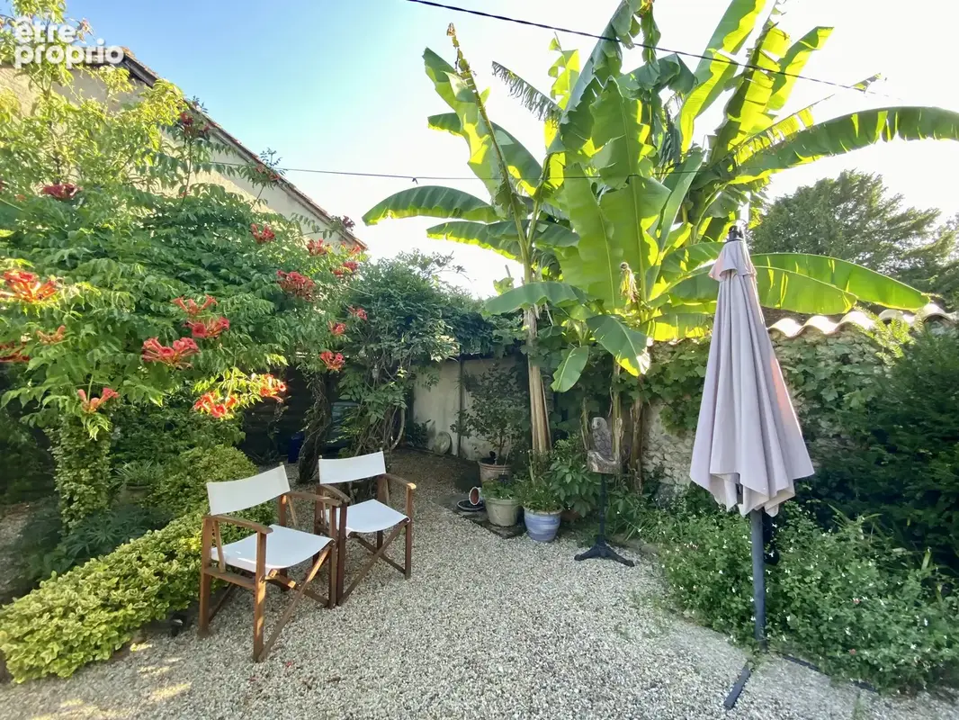 Maison de caractère en pierre de 2 chambres avec grange. - photo 2