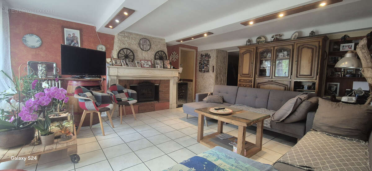 Maison à MONTMAUR