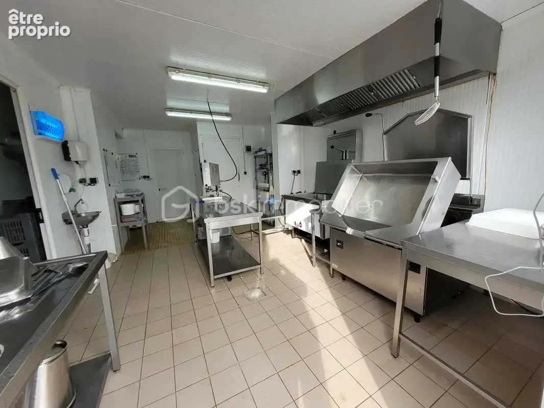 Maison avec exploitation agricole 150m2, 9 pièces - photo 13
