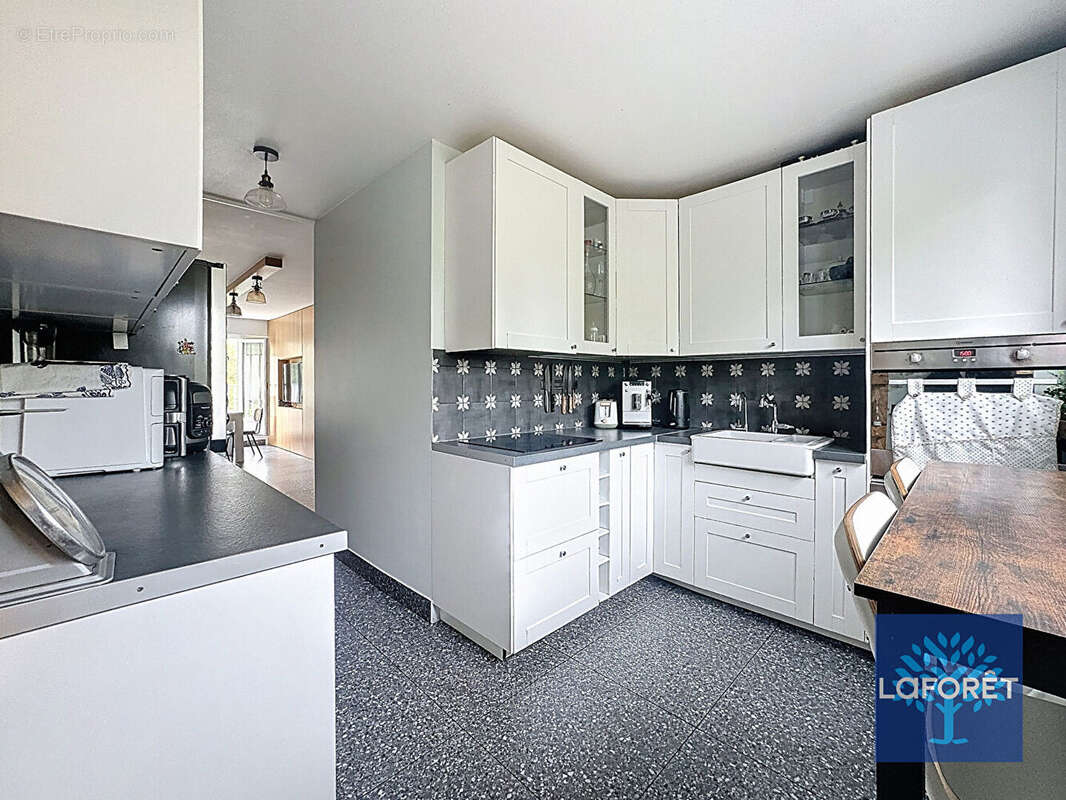 Appartement à CHILLY-MAZARIN