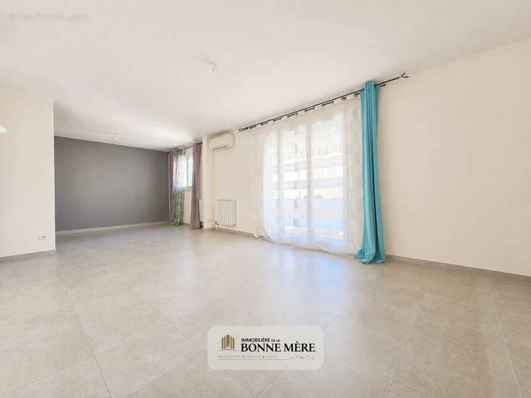 Appartement à MARSEILLE-11E
