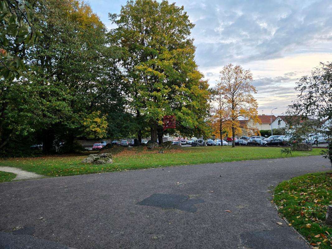 Appartement à VILLIERS-SUR-ORGE