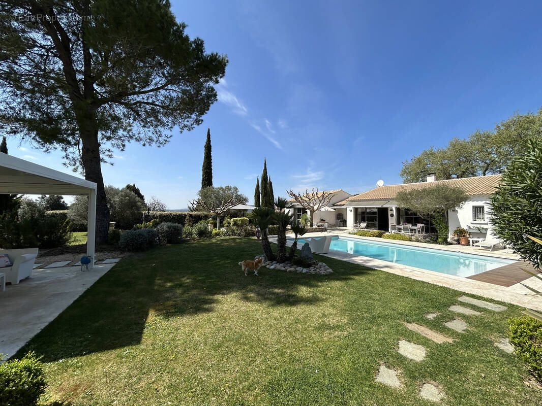 Maison à SAINT-QUENTIN-LA-POTERIE