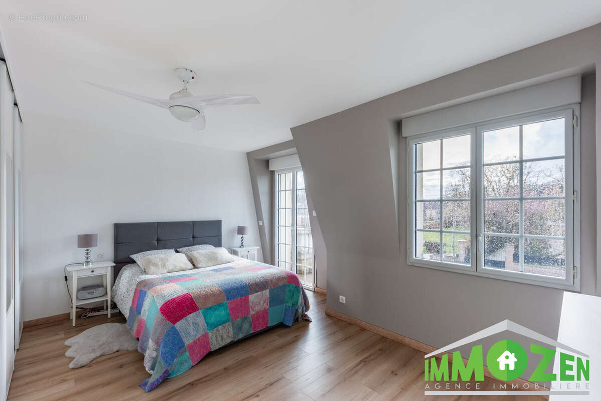 Maison à LIMEIL-BREVANNES