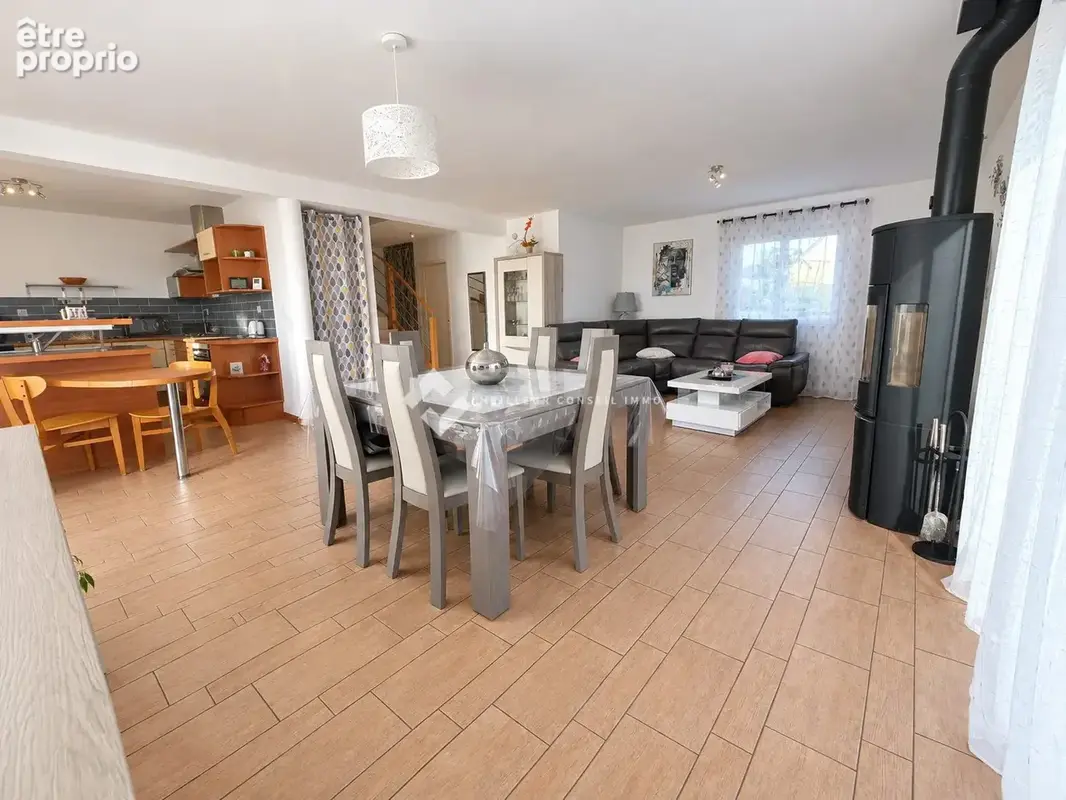 Maison 6 pièces 142 m² à vendre à Yffiniac (22120) - photo 3