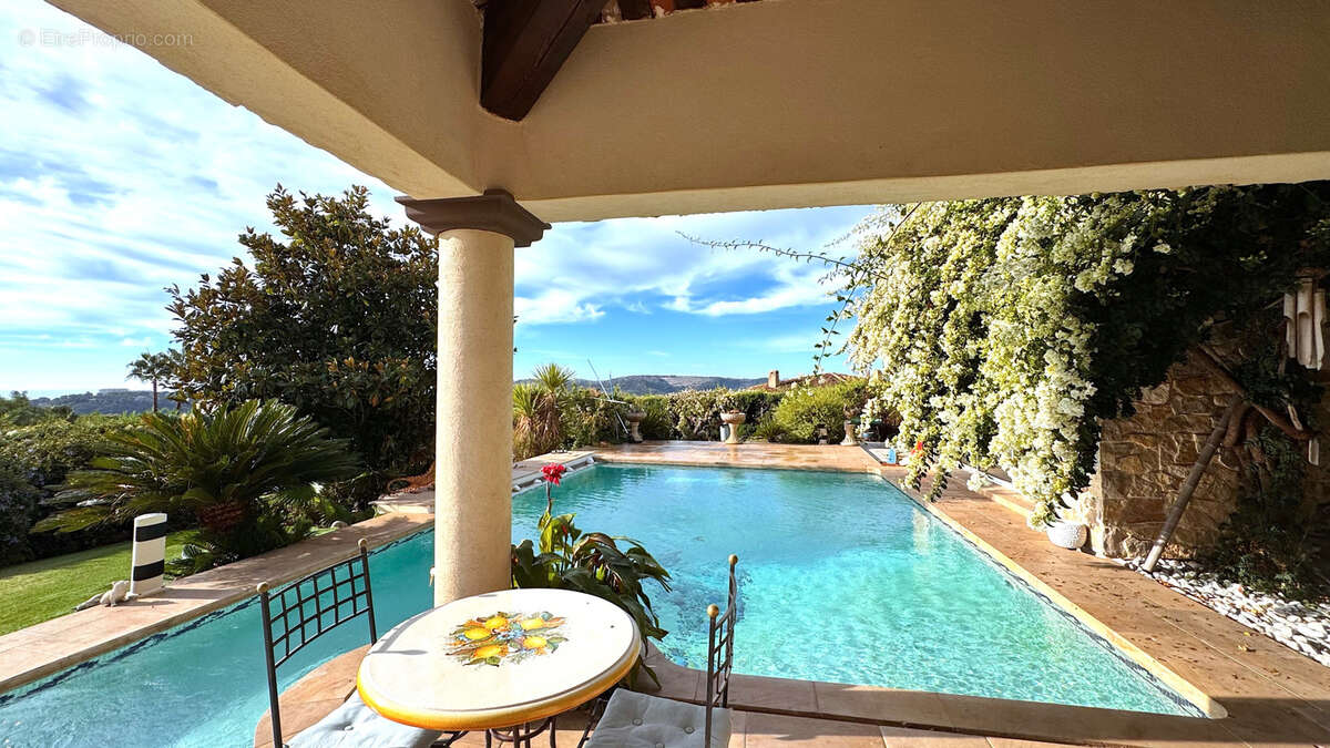 Maison à CAGNES-SUR-MER