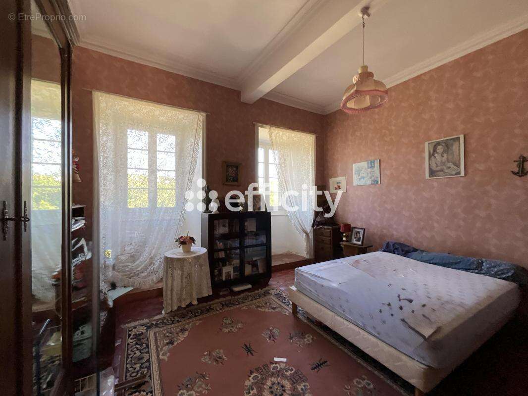 Maison à PRIVAS