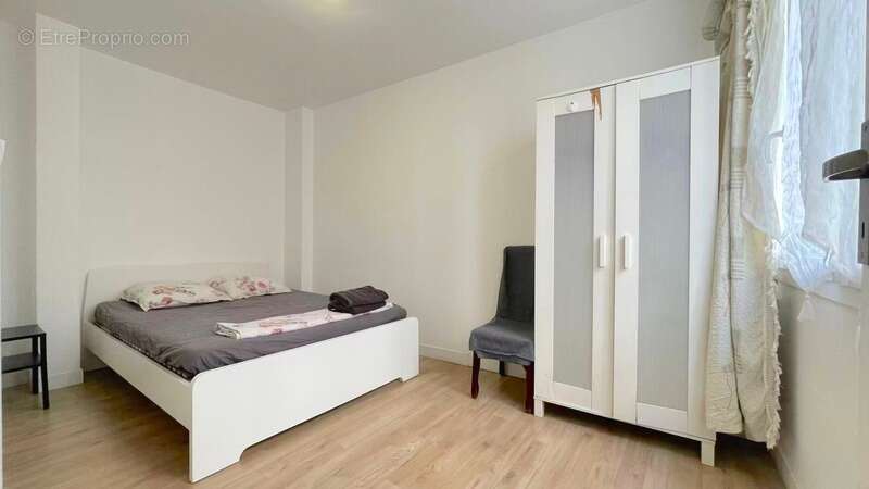 Appartement à PARIS-11E