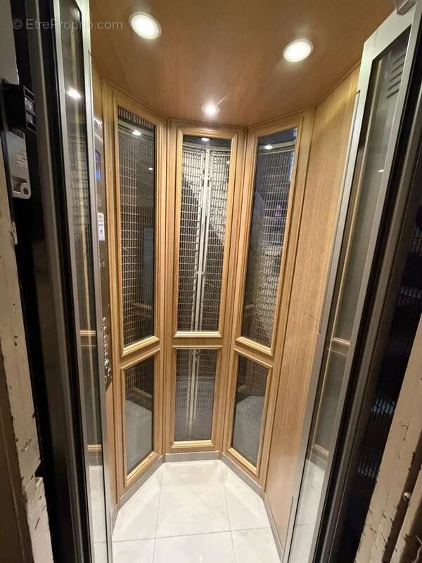 Appartement à PARIS-6E