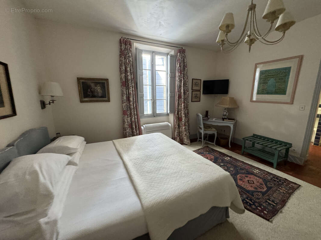 Proche de l'isle sur la sorgue, une propriété au fil de l'eau - photo 18