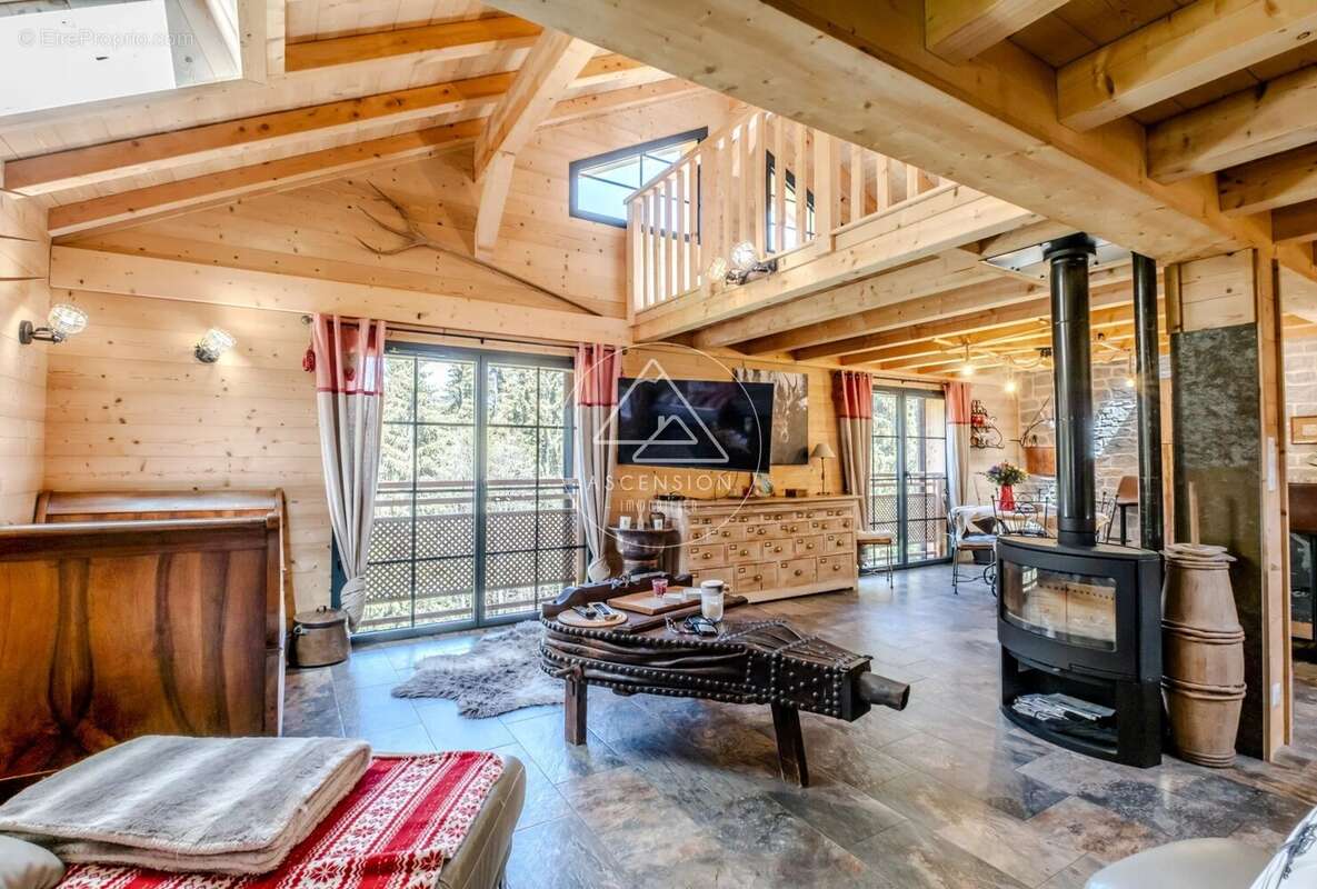 Maison à ESSERT-ROMAND