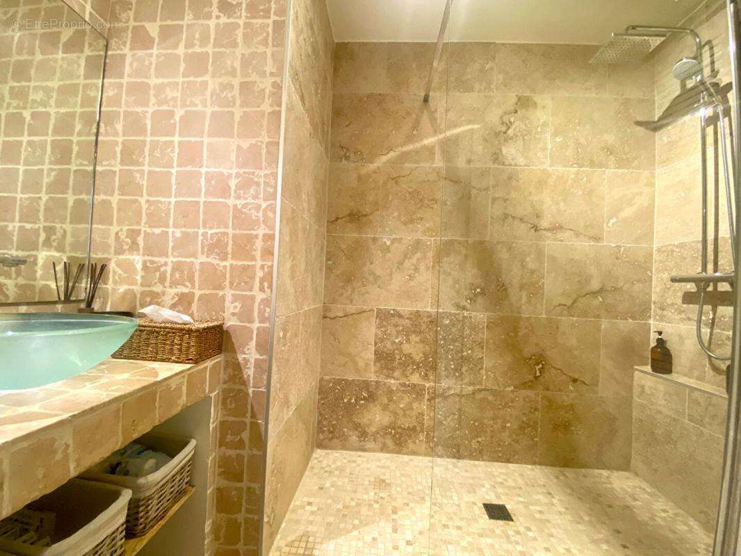 Appartement à SAINT-CYR-SUR-MER