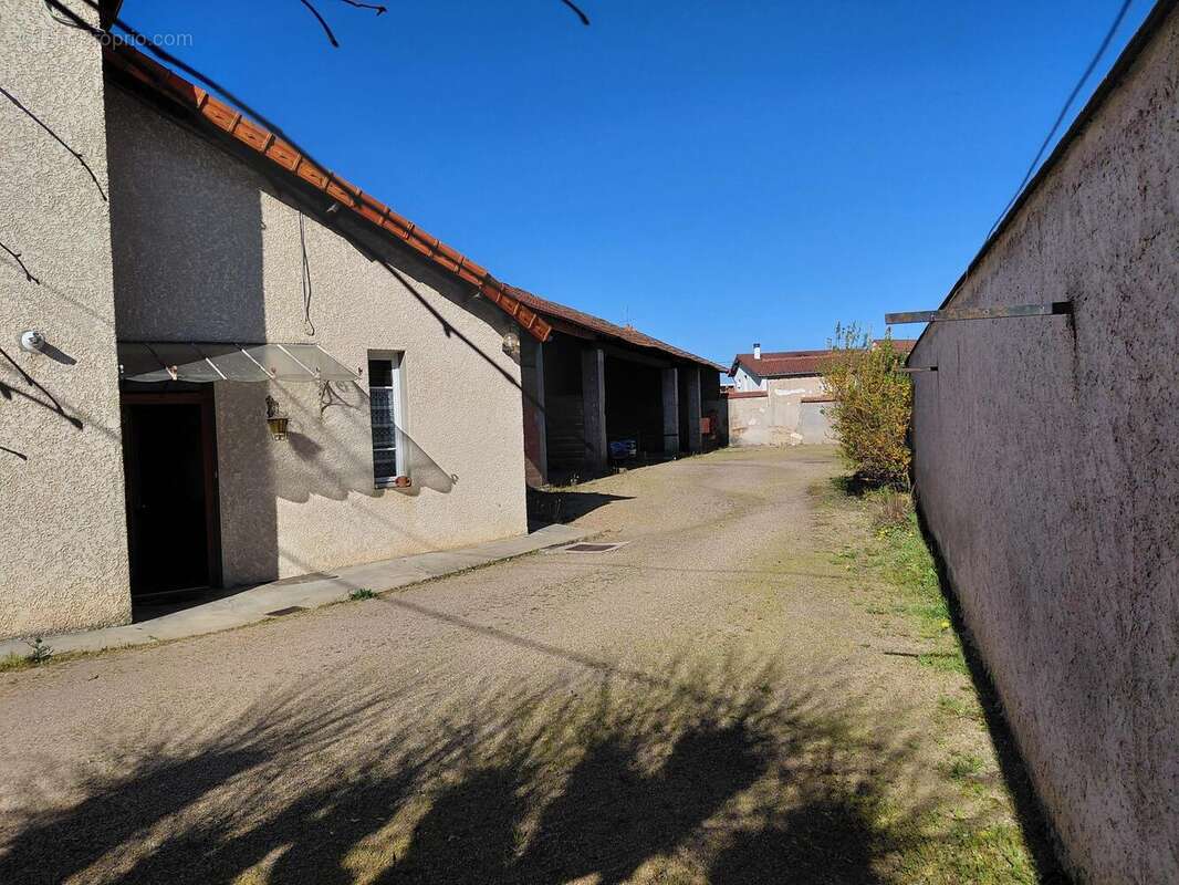 Photo 5 - Maison à POUILLY-SOUS-CHARLIEU