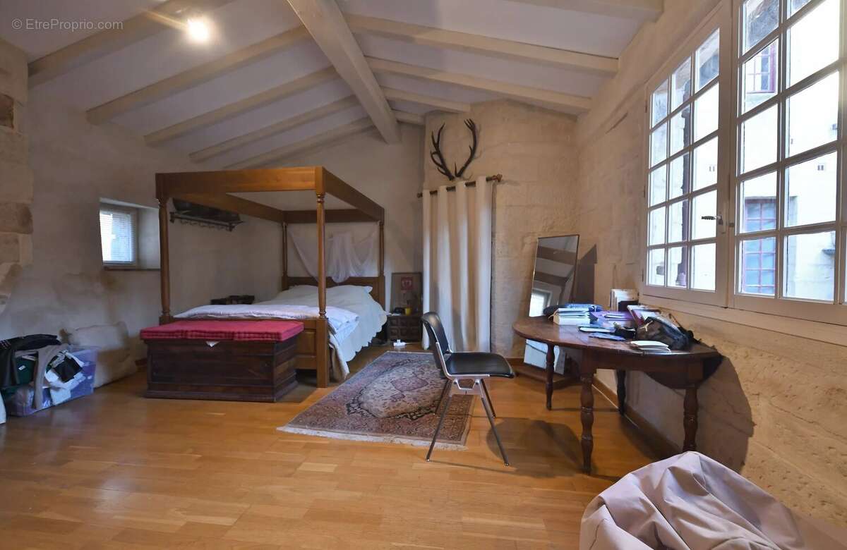 Appartement à UZES