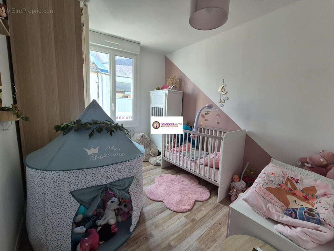 Maison à LE MELE-SUR-SARTHE